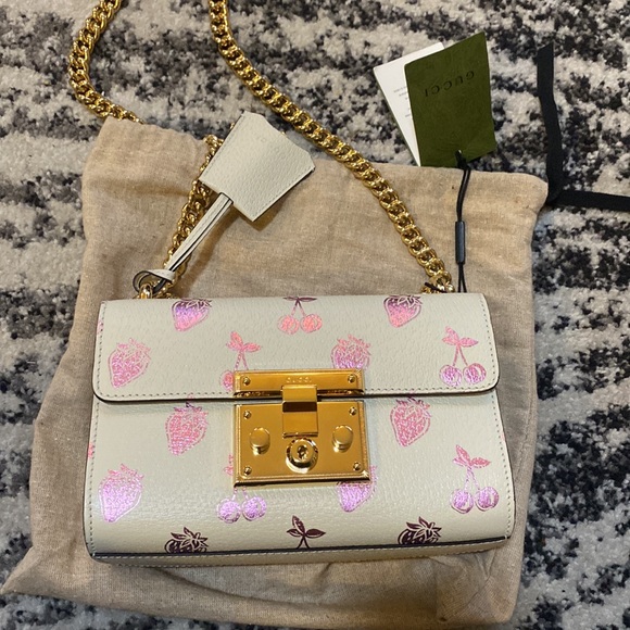 Gucci Padlock Small Berry Shoulder Bag - Picture 2 of 8